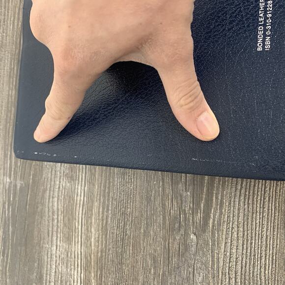 Holy Bible KJV Giant Print Red Letter Reference Navy Bonded Leather Pre-owned - Picture 5 of 14